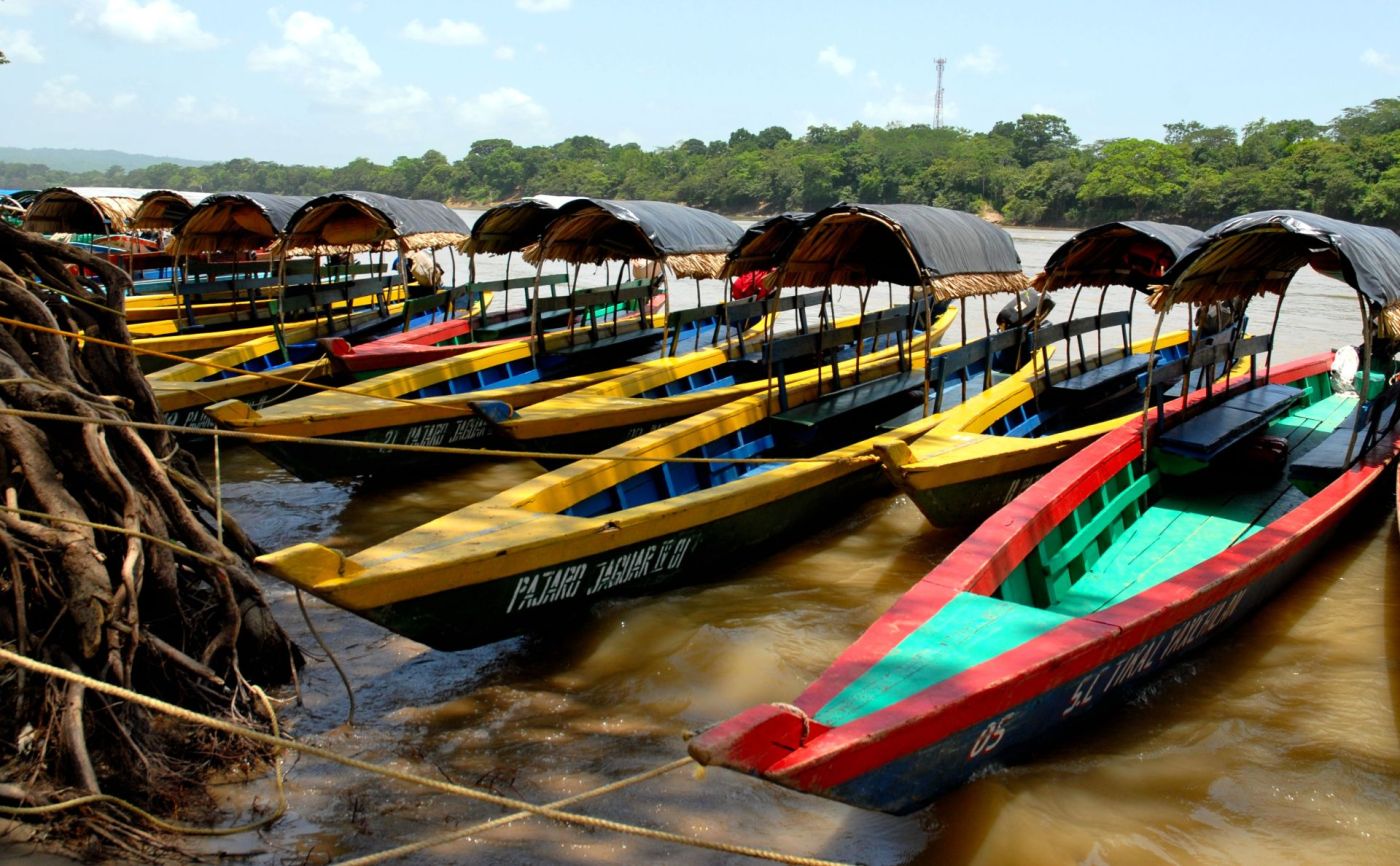 Camino a las ruinas mayas de Yaxchilán, Chiapas.