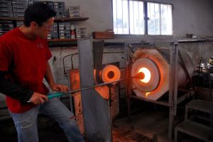 El taller de Antoni Pierini, en Biot, Francia.