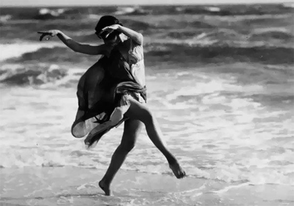 Isadora Duncan bailando.