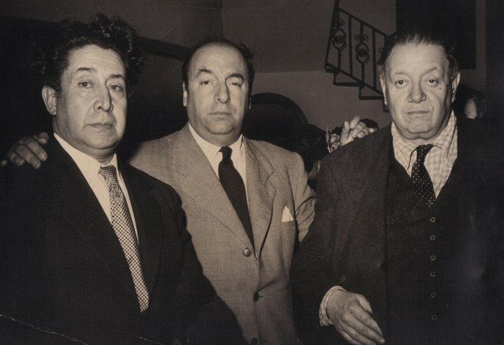 David Alfaro Siqueiros, Pablo Neruda y Diego Rivera en México.