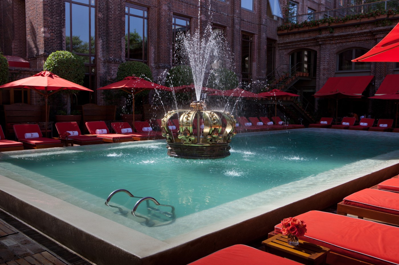 Poolbar, Faena Hotel Buenos Aires. Foto: Cortesía Faena Group.