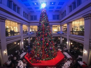 Árbol de navidad en Macy's Chicago, 2017.