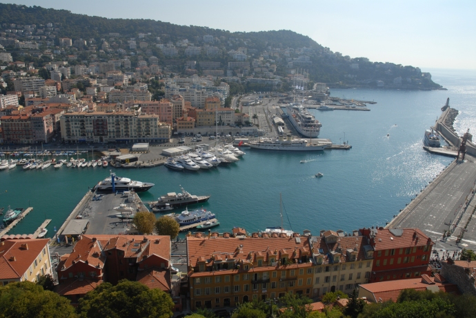 Vista de Niza desde la Colina del Castillo, Francia.