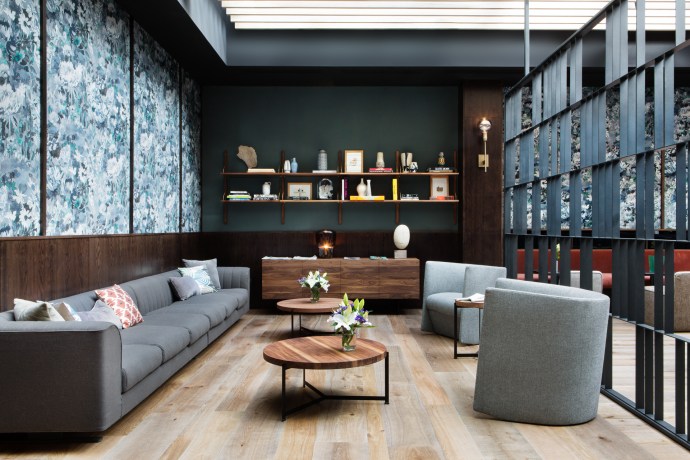 Lobby del hotel Tótem Madrid. Foto: cortesía del hotel.